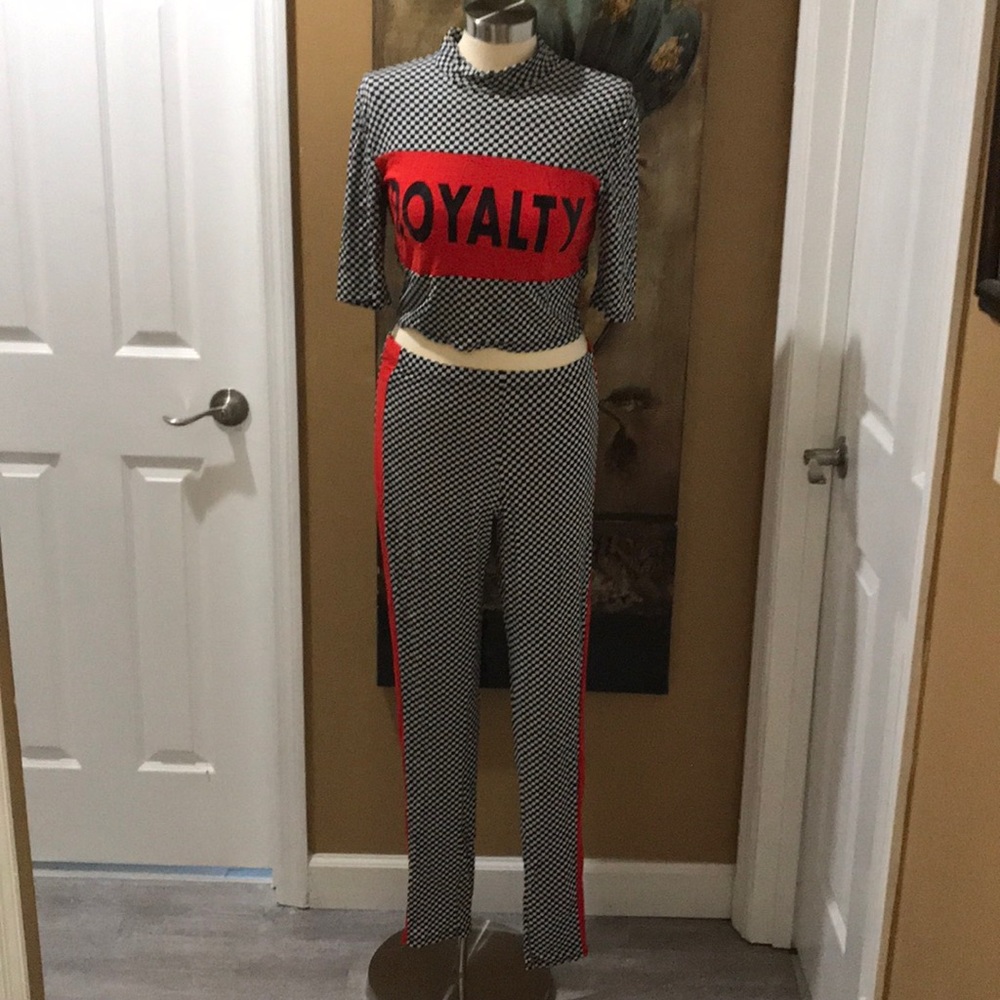 Fashion nova suit - Picture 2 of 5